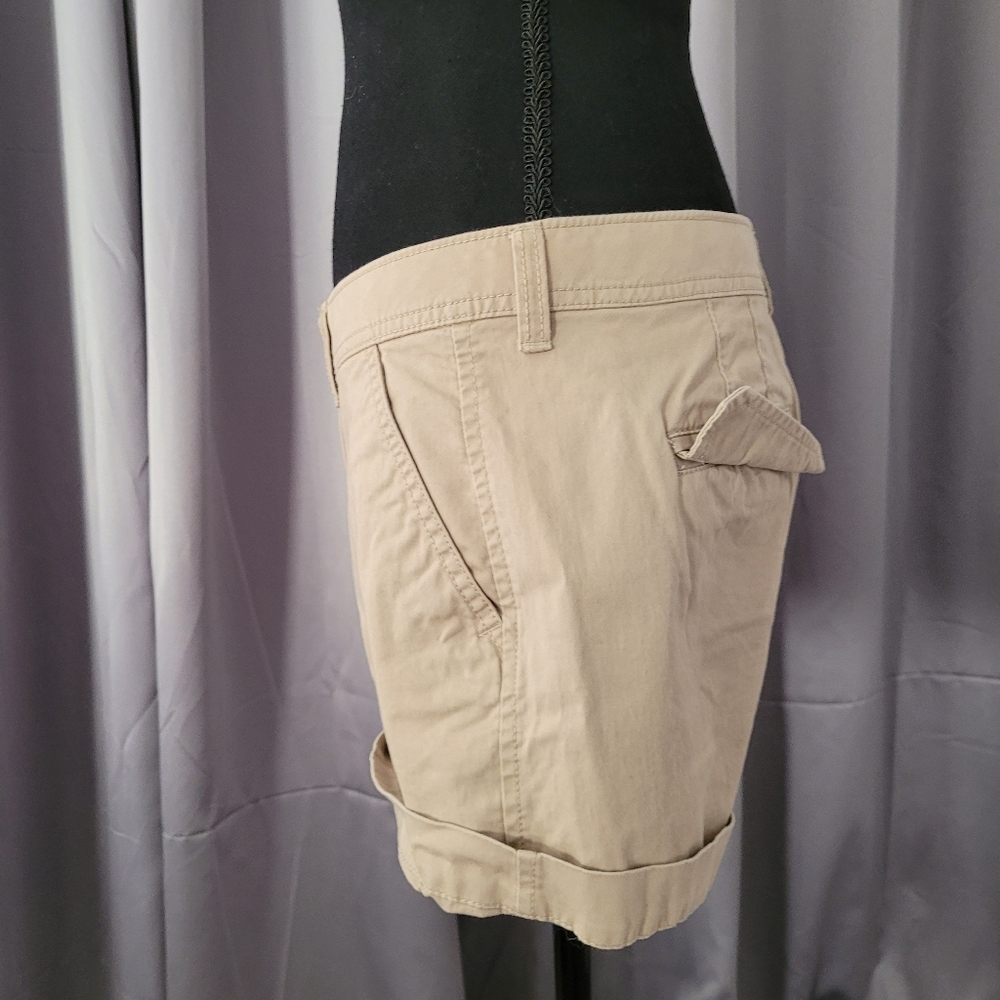 Shorts - Picture 3 of 6